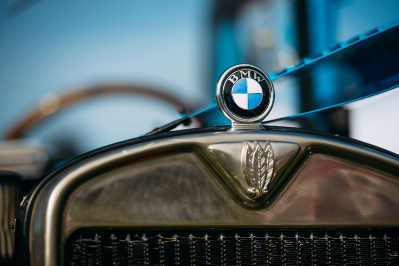 Illustration for article titled A Golf Course Full Of Amazing German Cars Is The Best Use Of A Golf Course